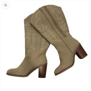 Torrid Wide Calf Western Boot - size 7.5